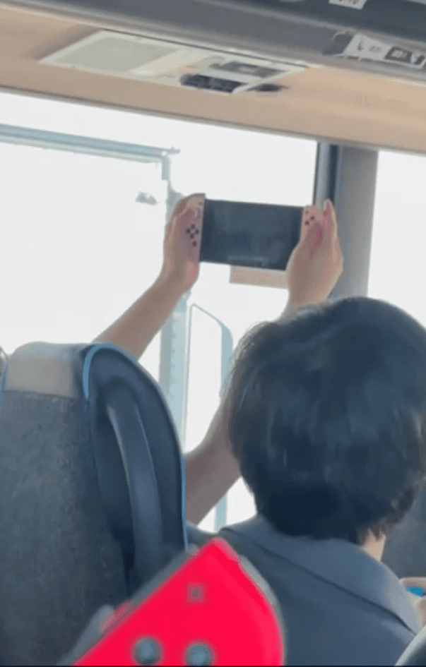 Running Smash Bros on the bus to HackCon